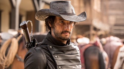 Rodrigo Santoro as Hector Escaton plays as the leader of an outlaw gang that regularly terrorizes Westworld's central town, Sweetwater.